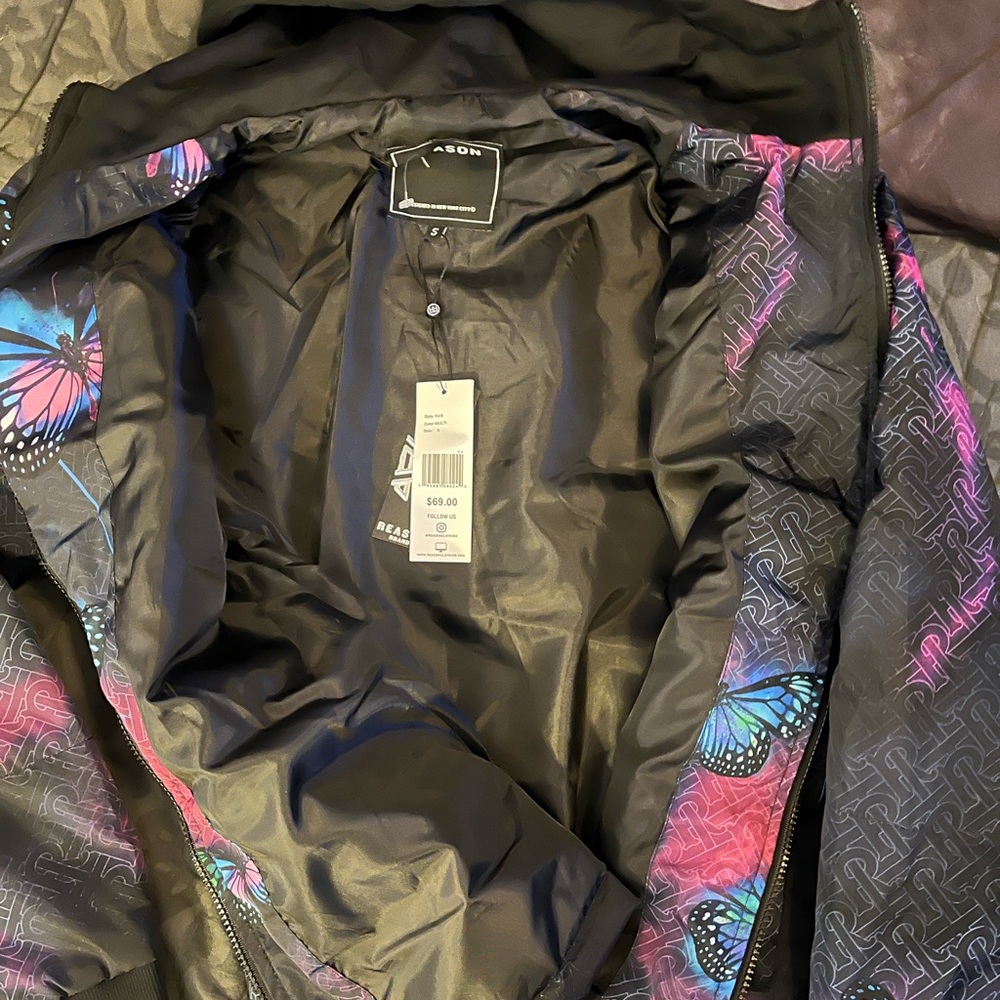 Reason multi colored jacket.. - Picture 3 of 5